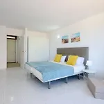 Stylish Olympia With Ocean View *
